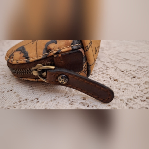 Patricia Nash Coin Purse World Map - Picture 6 of 6